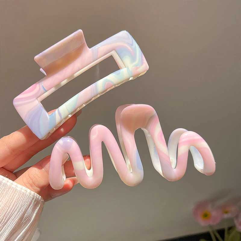 AISHG Korean Gradient Hair Claw Clip for Women Large Thick Hair Shark Clip Hairpin Barrettes Fashion Girl Hair Accessories Y250707