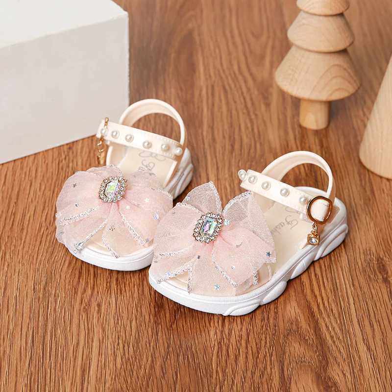 2024Childrens Sandals Summer Princess Lace Bow 2024 New Girls High Heels Little Girls Soft Sole Sandals Black PinkR250707