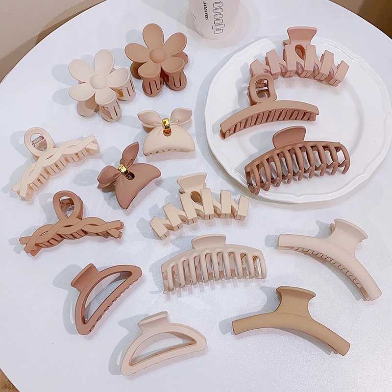 Women Simple Atmospheric Acrylic Hollow Geometric Hair Claw Lady Solid Color Hair Clip Headband Hairpin Fashion Hair Accessories Y250707