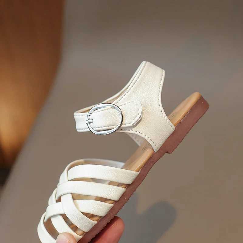 2024 Summer New Girls Sandals Childrens Buckle Open Toe Beach Shoes Soft Bottom Woven Little Girl Princess Shoes R250707