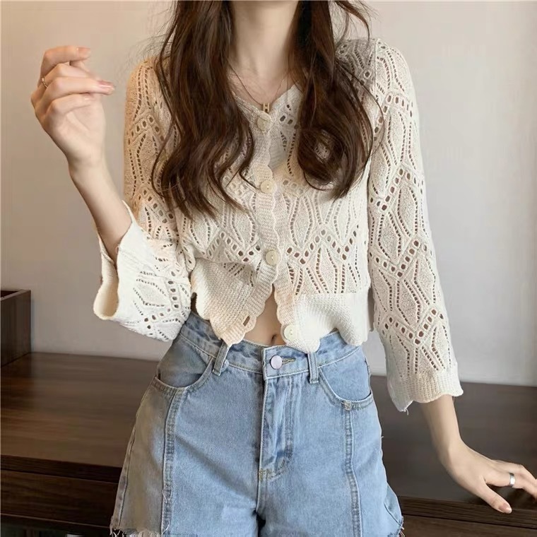 2025 Summer new women's T-shirt hollow knitted cardigan women's loose cover shirt short sleeved top new designer T-shirt