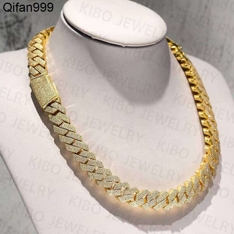 4 Rows Hip Hop Prong Setting Cuban Link Chain VVS Moissanite Dia Necklace