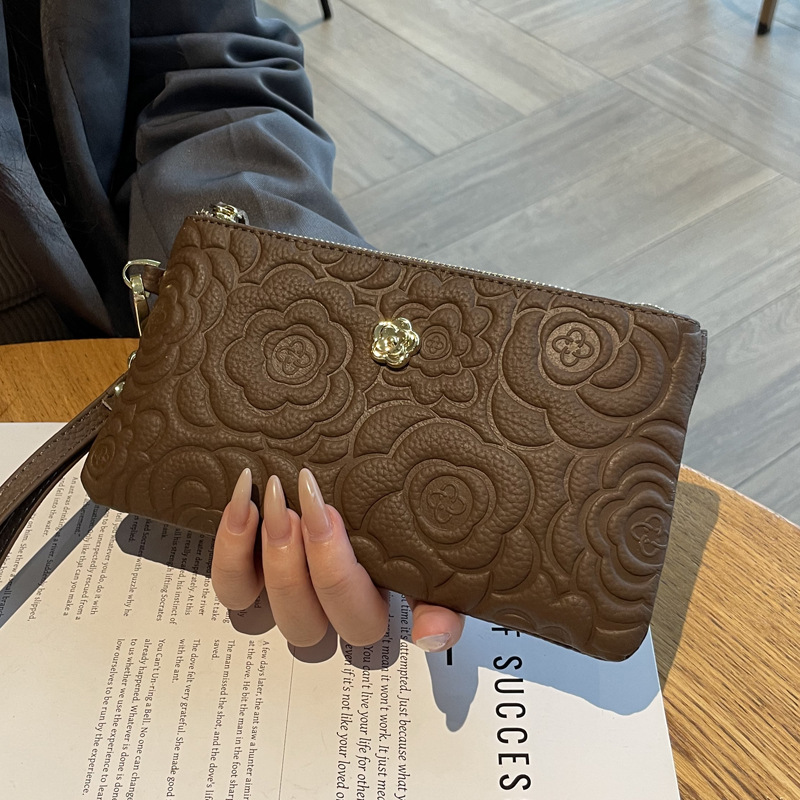 Free shipping designer 2025 New Women Clutch Bag Large Capacity Top Layer Cowhide Embossed Zipper Long Wallet Genuine Leather Clutch Bag