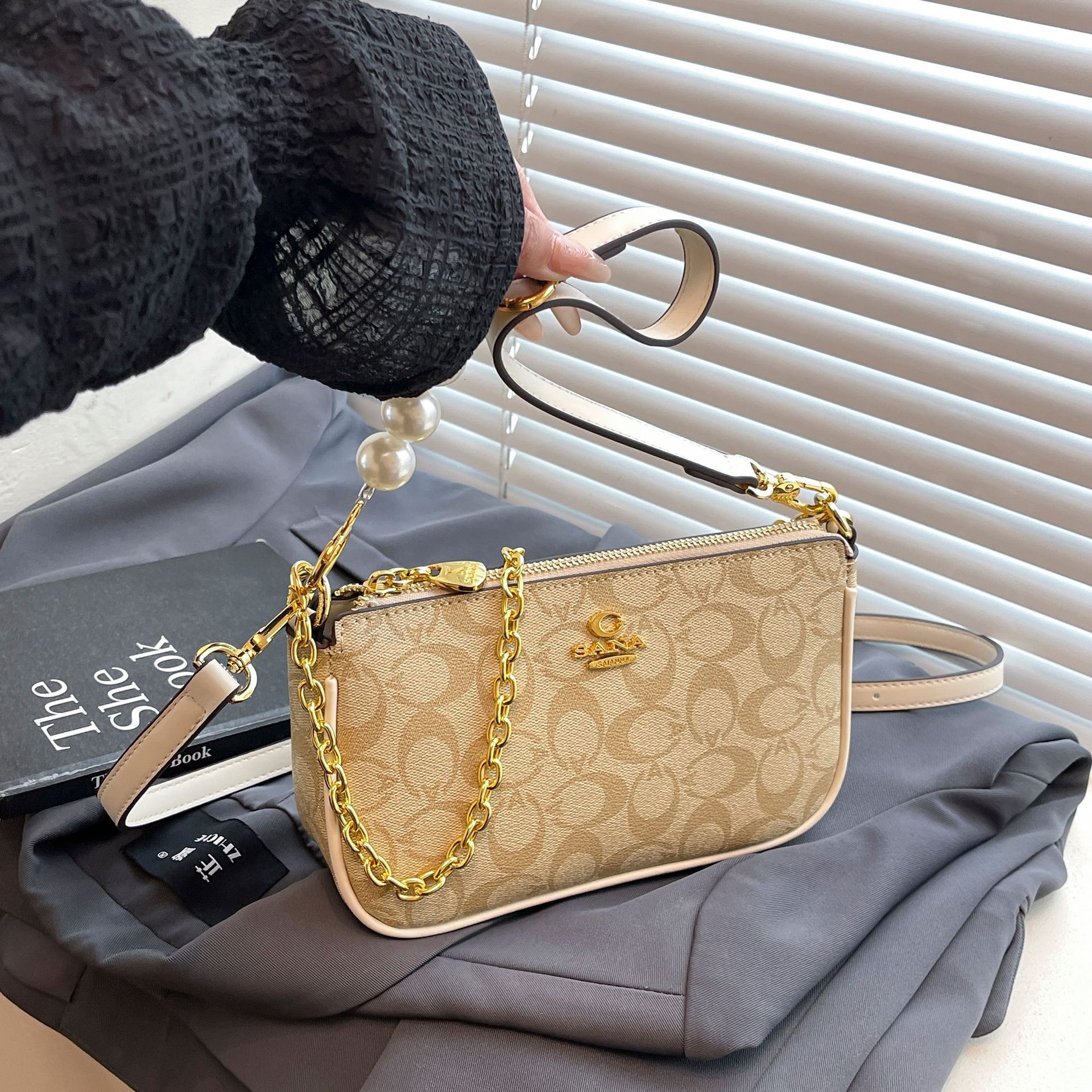 Designer High-End Feel for Women 2025 New Versatile Mahjong Printed Small Square Underarm Stylish Shoulder Crossbody Light Luxury Women's Bag
