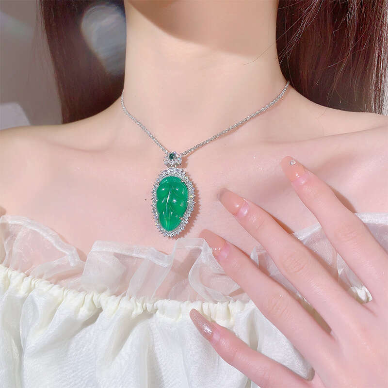 Huayoumei Jewelry Green White Chalcedony Leaf New Chinese Accessories National Style Step-By-Step High-Rise Necklace Pendant 721