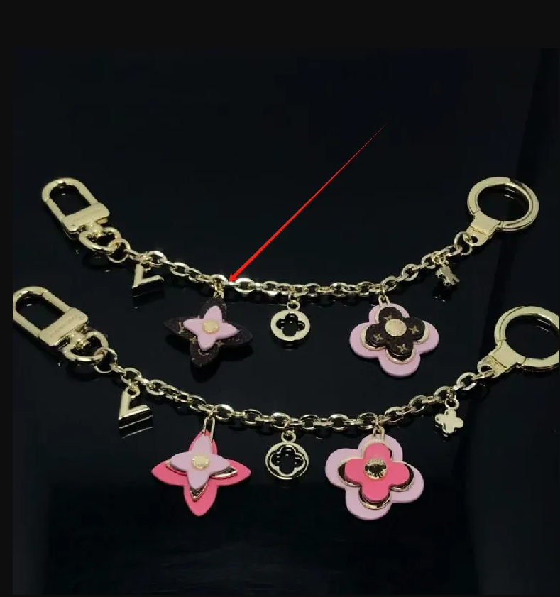 High quality V Keychains luxury designer M69008/m64265 Bag Charm men's and women's fashion bag pendant keychain985