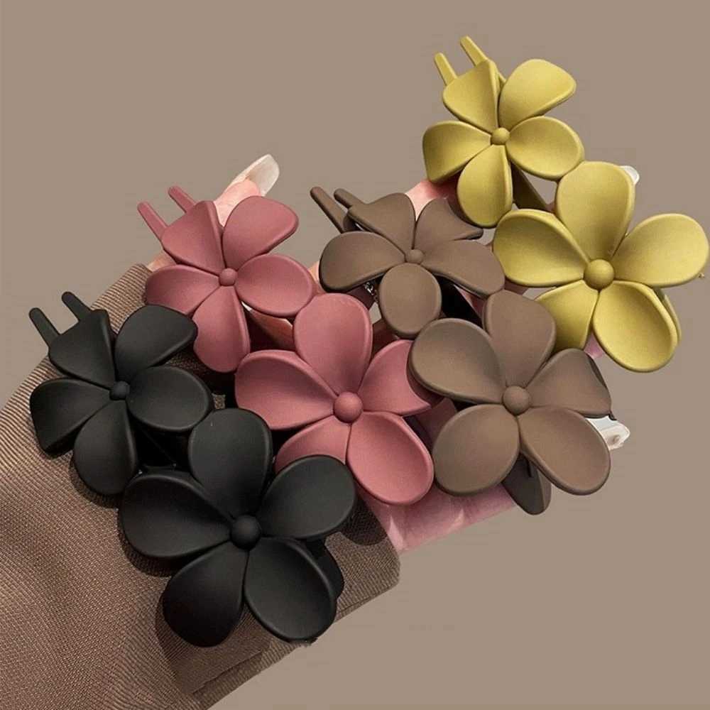 Frosted Flower Hair Clip Claws Matte Hair Claw Clips For Women Girls Thin Thick Curly Hair Girls Kids Hair Accessories Barrettes Y250707