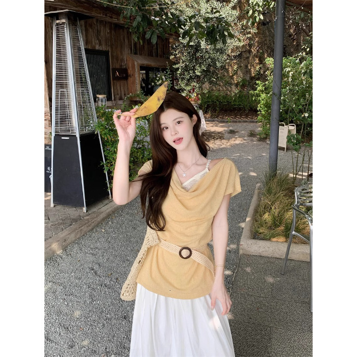 2025 Summer new women's T-shirt sexy and cute off shoulder top knitted women's summer new fake two-piece women's T-shirt new designer T