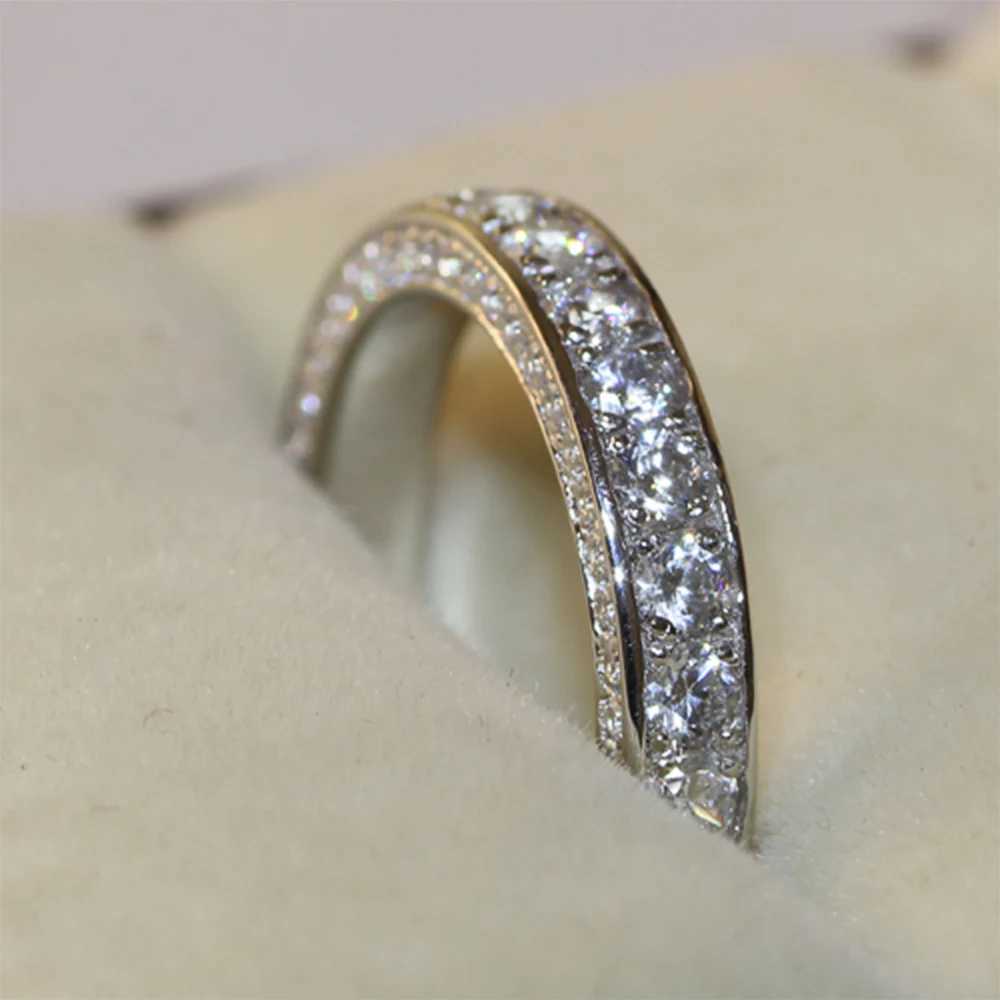 Fashion Women Wedding Party Finger Rings Dazzling Diamond 925 Silver Anniversary Gift Proposal Ring Timeless Classic Jewelry XJ250707