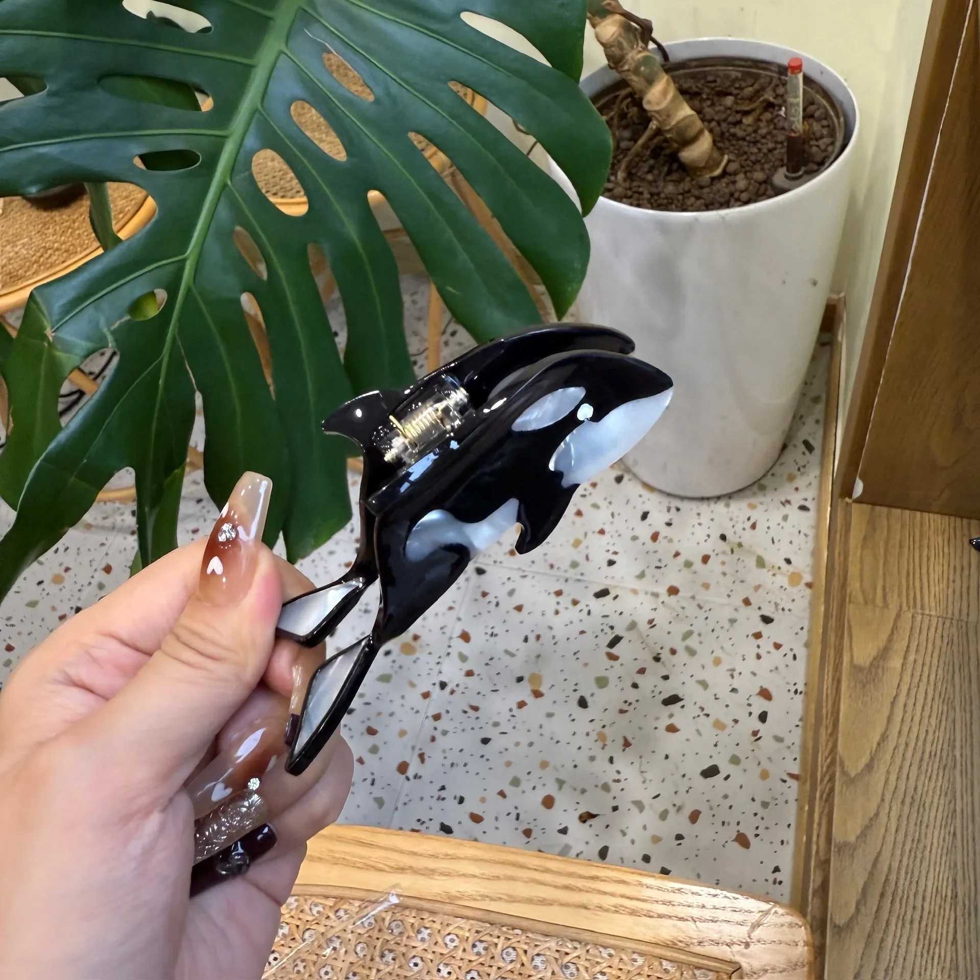 NEW Rhinestone Orca Hair Claw Exquisite Animal Eco-Friendly Material Acetate Hair Claw Clips Hair Accessories for Women Girls Z250707