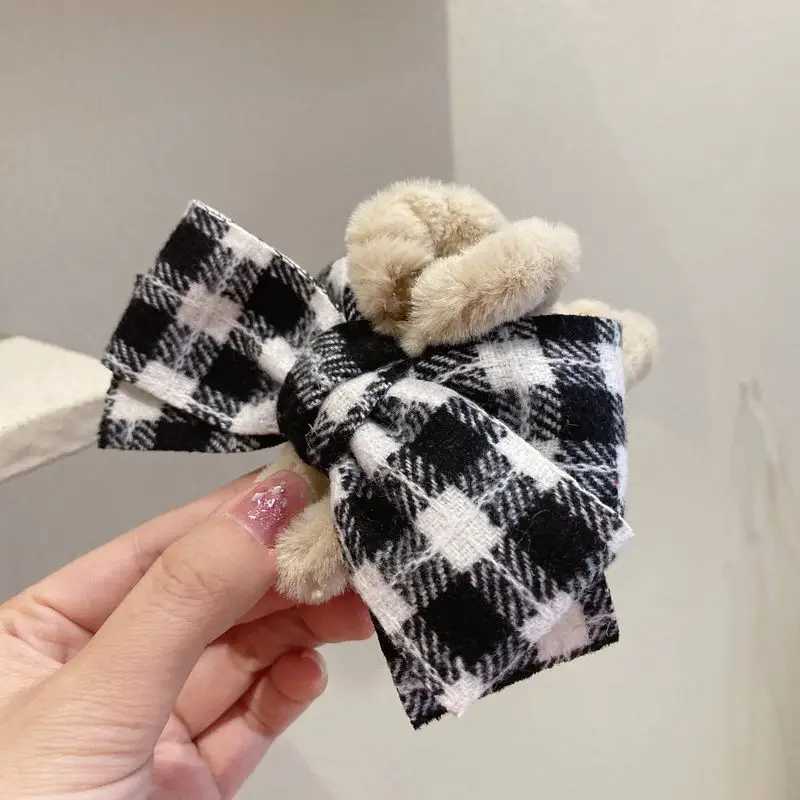 1pc Autumn/Winter Plush Grab Clip South Korea Dongdaemun Checkered Bow Hairpin Female Hairpin Large Shark Clip Female Z250707