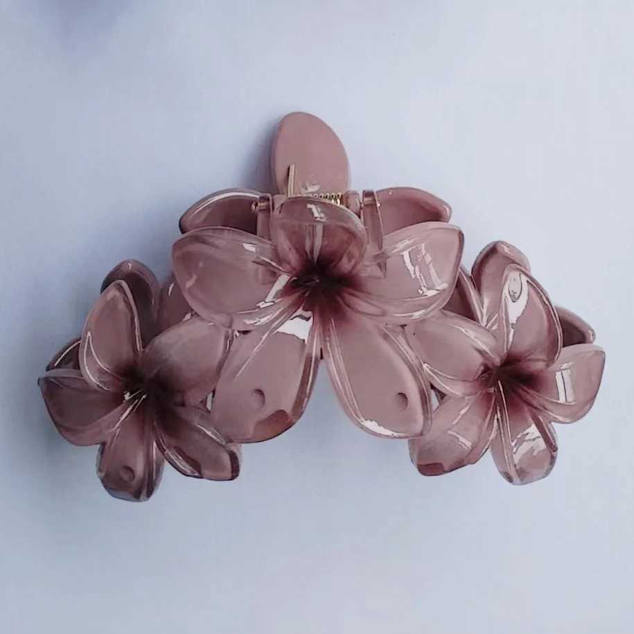 Flower Hair Claw for Women 10CM Plastic Wine Red Cute Hair Clips Beach Vocation Hot Popular Travel hair Accessories Female Y250707