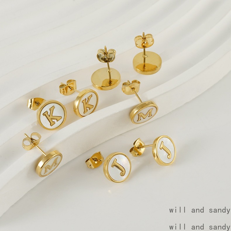 26 English Letter Initial Stud Earrings 18k Gold Plated Natural Shell Alphabet Name Ear Rings for Woman Luxury Jewelry Wedding Birthday Valentine Moth