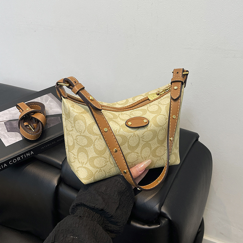 Designer High-End Feel for Women 2025 New Korean Fashion Printed Commuter Tote Elegant Versatile Shoulder Crossbody Light Luxury Women's Bag