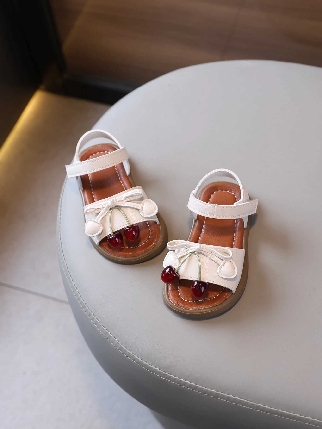 1 Pair of Baby Girl Sandals Anti-Cherry Decoration Cute Bow Open-Toe Sandals Baby Flat Shoes 172 R250707