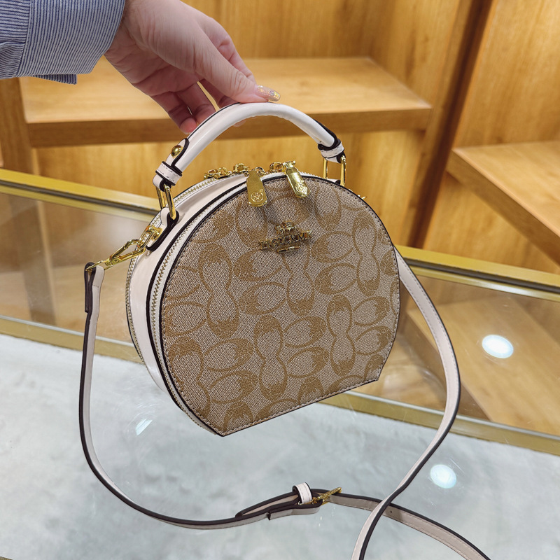 Designer High-End Feel 2025 New Fashionable Handbag Small Round French Style Versatile Shoulder Crossbody Light Luxury Women's Bag