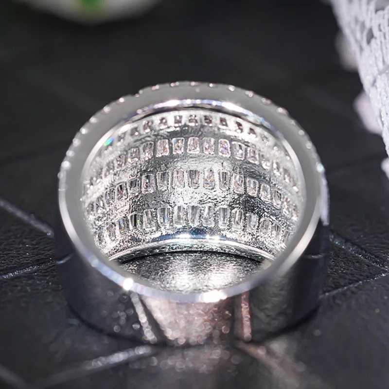 8-Shaped Shiny Trapezoid Zirconia Rings for Women Luxury Wide Finger Jewelry Gorgeous Silver Color Jewelry for Anniversary XJ250707