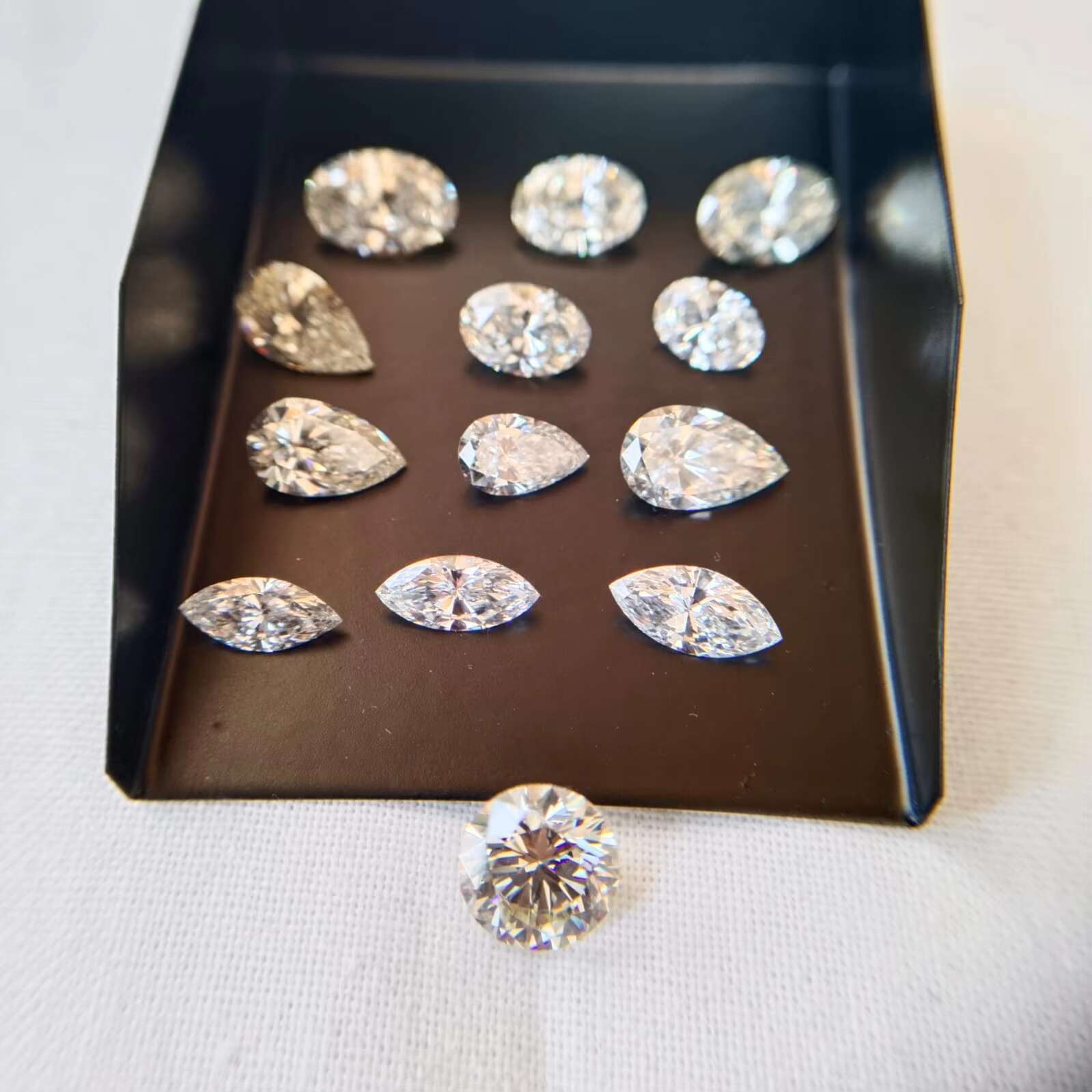 Wholesale IGI Certified Lab Grown Brilliant Cut Oval Diamond 5.00ct Cvd/hpht E/VS1 Lab Created Diamond for Jewelry
