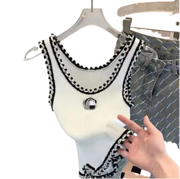 2025 Womens clothes t shirt designer women sexy halter tops party crop top tank top spring summer backless