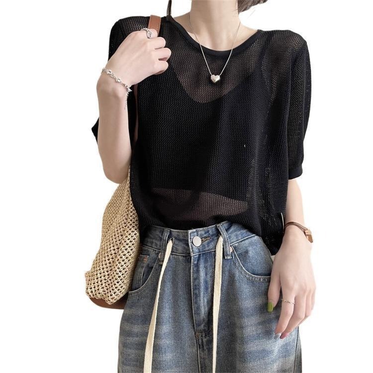 2025 Summer new women's T-shirt striped backless hollow knitted short sleeved women's T-shirt summer new slim fit top new designer T-shirt