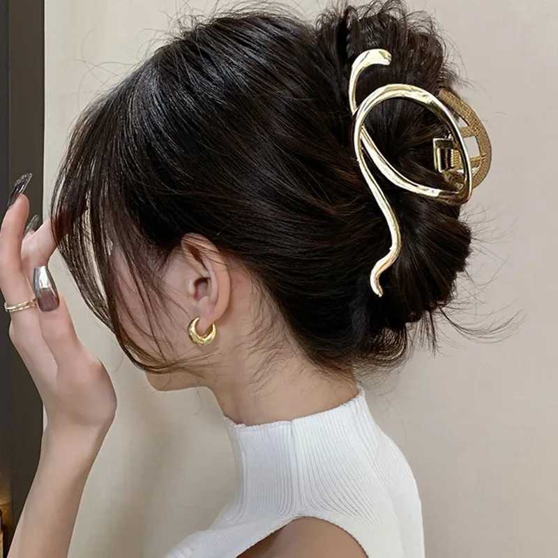 Metal Geometric Hair Claw Crab Hairpins Fashion Cross Hair Clips Barrettes Women Girls Korean Ponytail Clip Hair Accessories Z250707