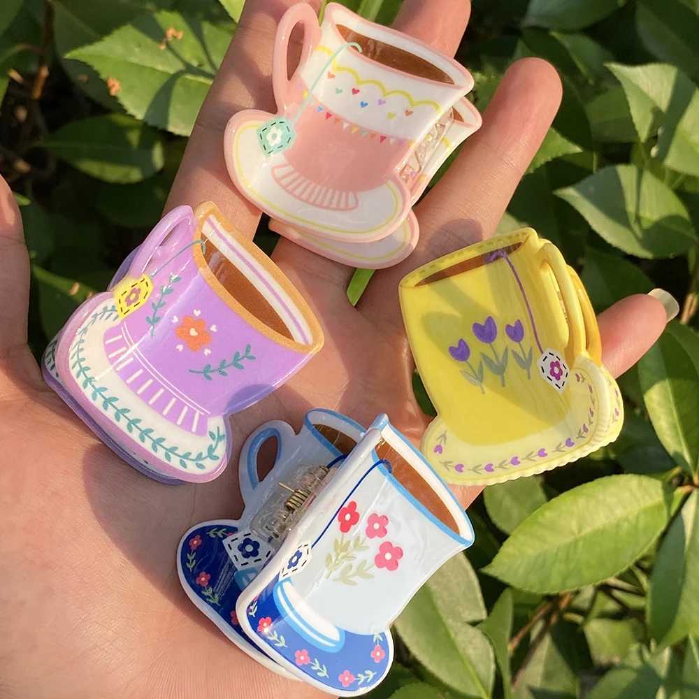 Sweet Cute Plastic Pastoral Flower Print Cup Shark Hairpin For Women Girls New Cute Vase Shape Hair Clip Claw Accessories Y250707
