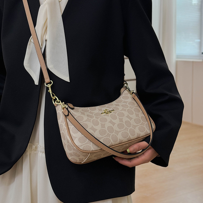 Designer 2025 New High-end Fashion Printed Underarm Elegant Shoulder Crossbody Light Luxury Women's Bag