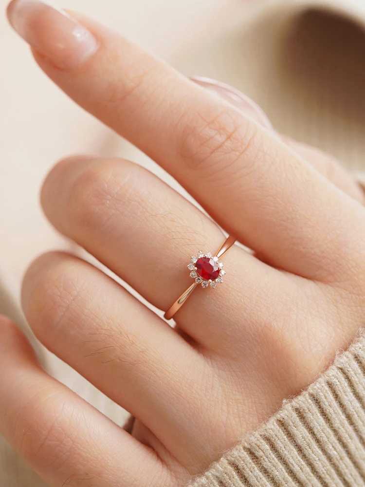 Rose Gold S925 Sterling Silver Womens Ring Red Zirconia Sunflower Gorgeous Vintage Womens Jewelry for Daily Wear Holiday and Party Gifts XJ250707