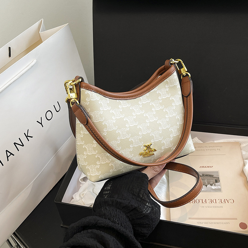 Designer High-End Large Capacity for Women 2025 New Tote Commuter Shoulder Versatile Crossbody Light Luxury Women's Bag