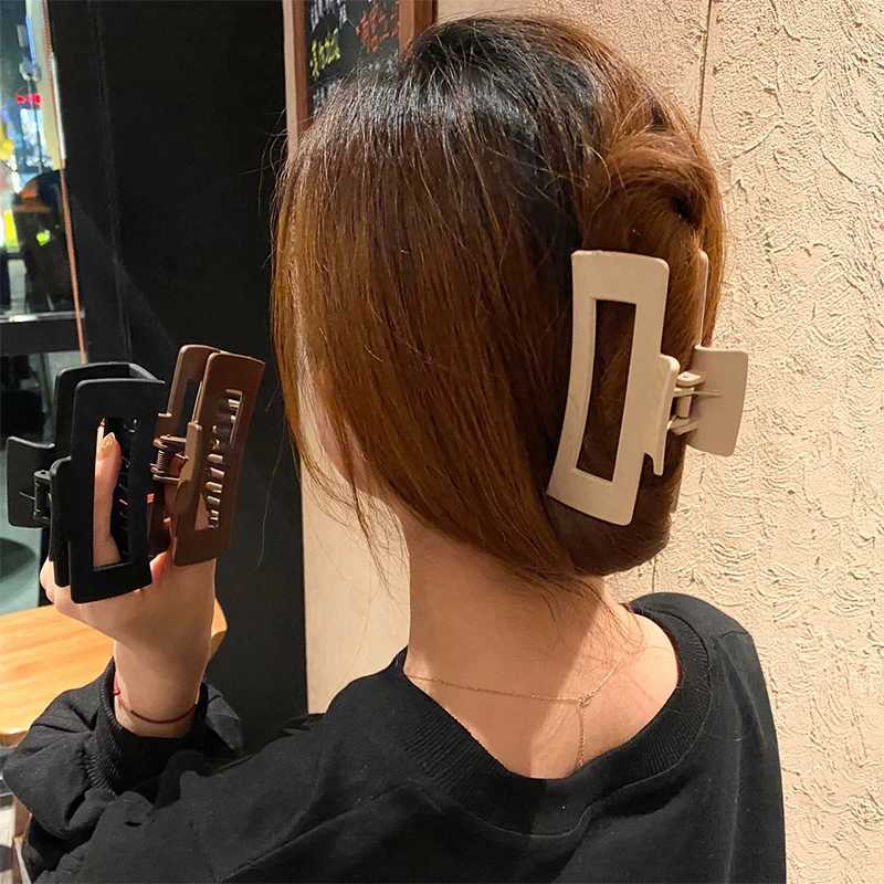 Simple Square Geometric Frosted Hair Claws Clamps Acetate Hairpins Women Hollow Out Ponytail Clips Makeup Styling Tools Headwear Y250707