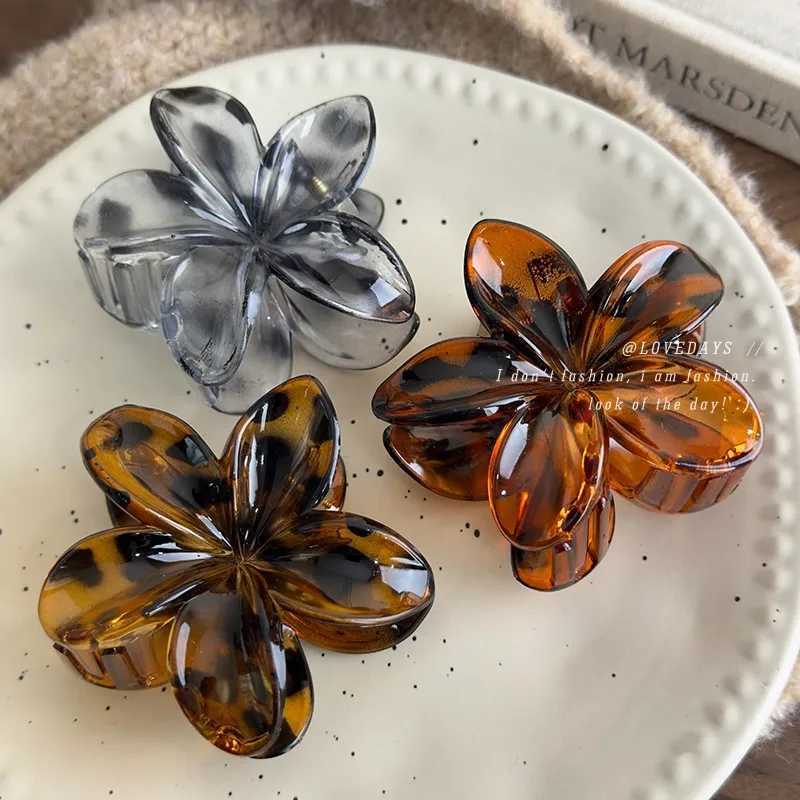 French Retro Hair Claw Leopard Print Egg Flower Hair Grab Clip Women Versatile Back Head Hair Clip Shark Clip Style Headband New Y250707