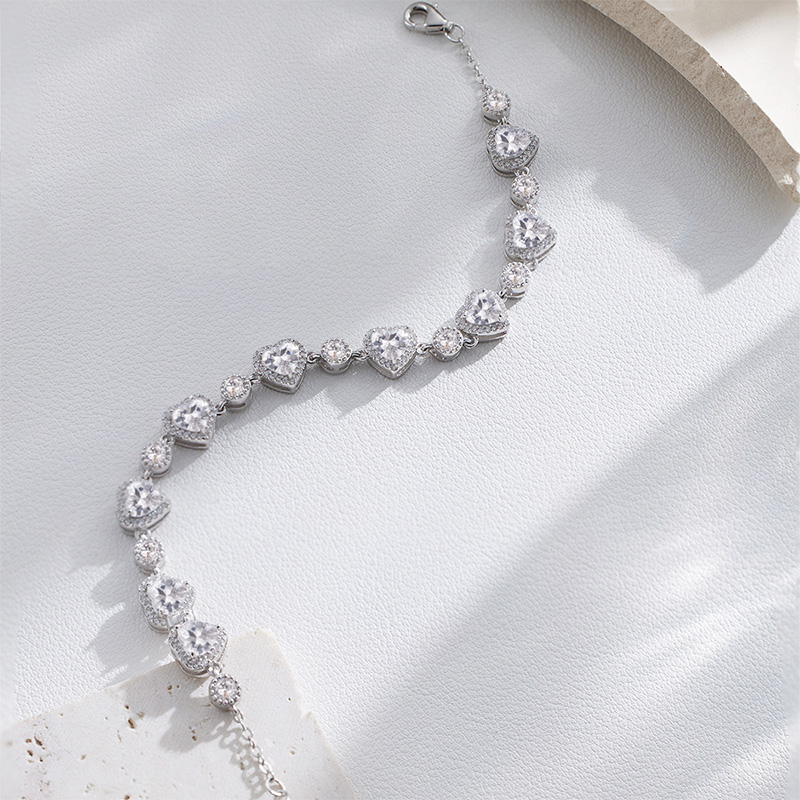 Fashion Simple Handmade Super Sparkle Geometric Zirconia Heart Bracelet TM0035