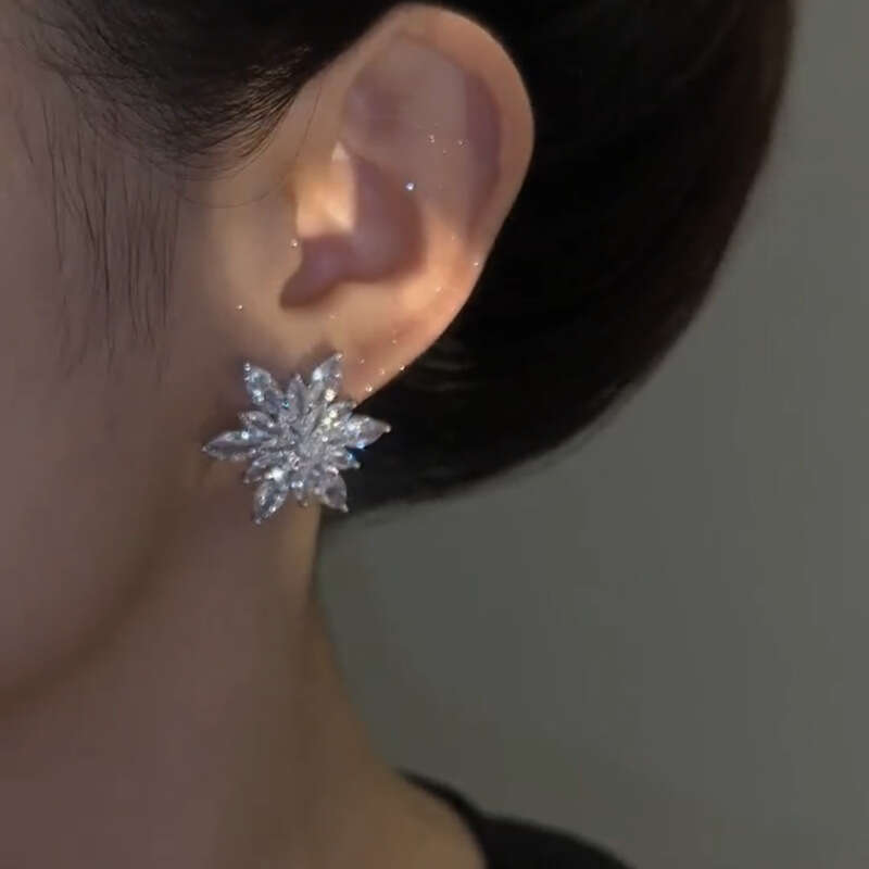 DHcollections Zircon Flower Large Super Sparkling Light High-end Personality Exaggerated Elegant Socialite Earrings for Women