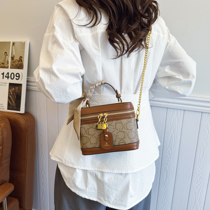 Designer High-End Printed Handbag Box for Women 2025 New Fashion Shoulder Crossbody Bucket Color-Block Small Square Light Luxury Women's Bag