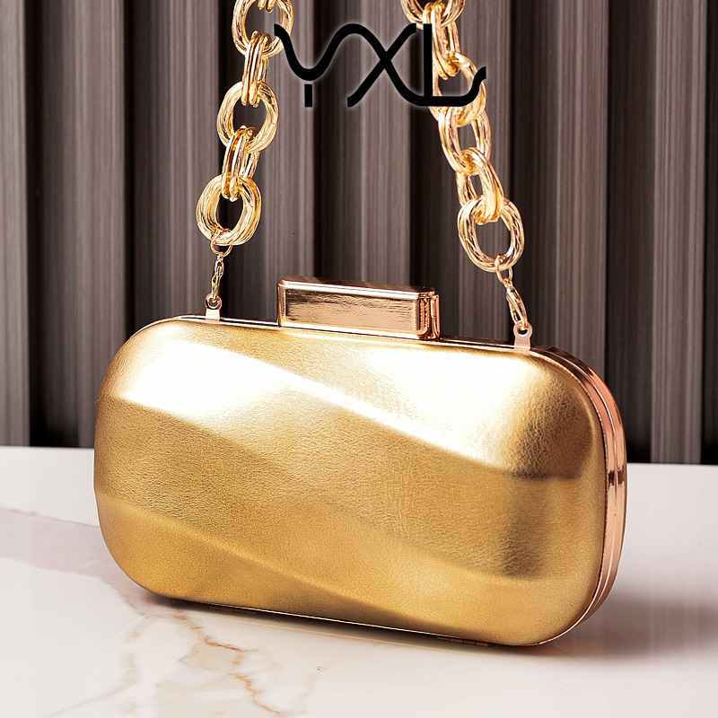 New cross border metal texture evening bag silver glossy leather trend party bag designer bag women s trend handbag crossbody bag