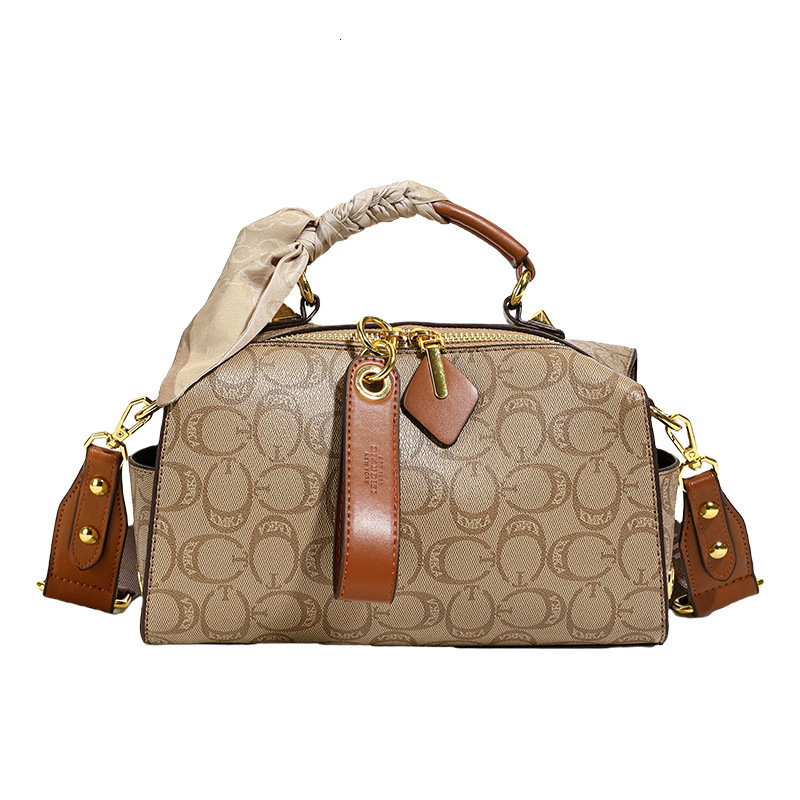 Designer 2025 New High-End Handbag Large Capacity Versatile Monogram Shoulder Pillow Boston Crossbody Light Luxury Women's Bag