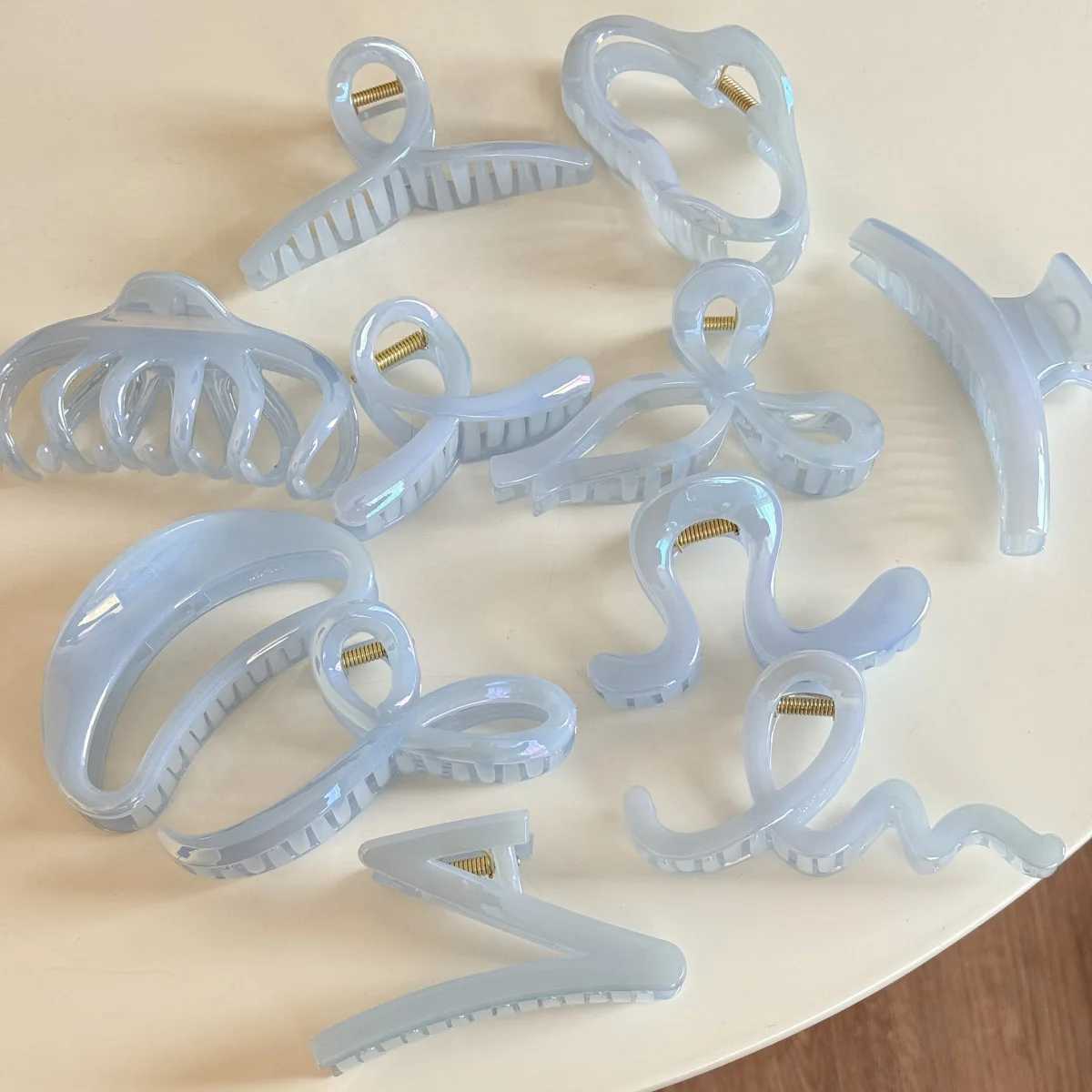 Hair Clips for Girls Women Bow Pin Accessories Claw Korean Large Thick Popular Catches Trendy Leading Fashion Sweets Kpop New In Y250707