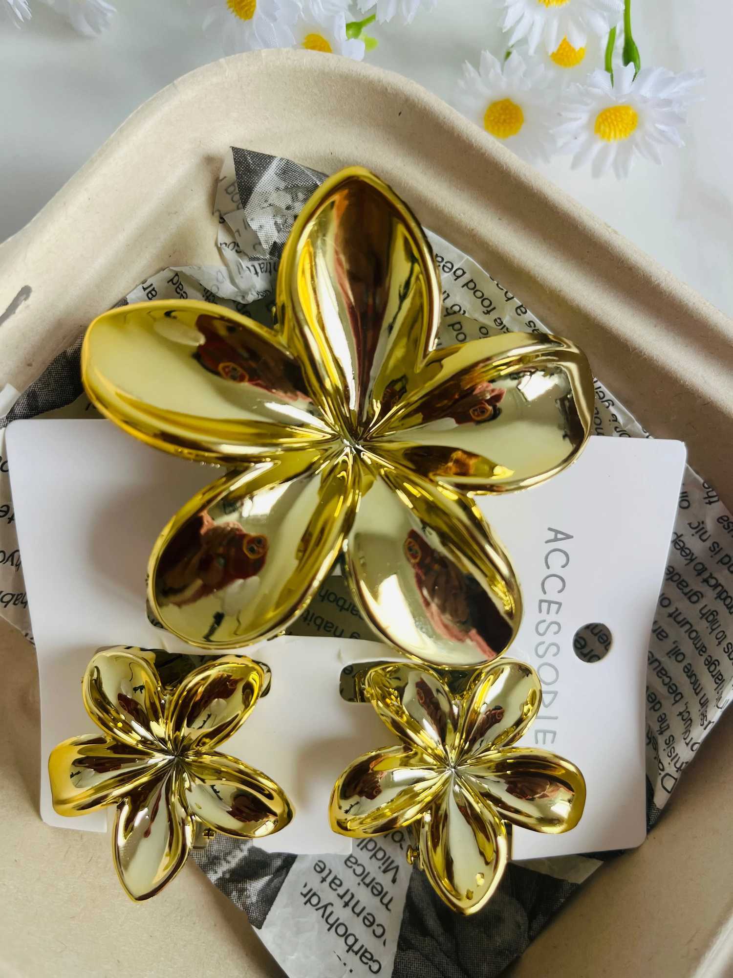 3PCS Fashion Acrylic Colorful Flower Hair Clips Plating Metal Hair Claws Ponytail Shark Clips Hairpins Barrettes Headwear Y250707