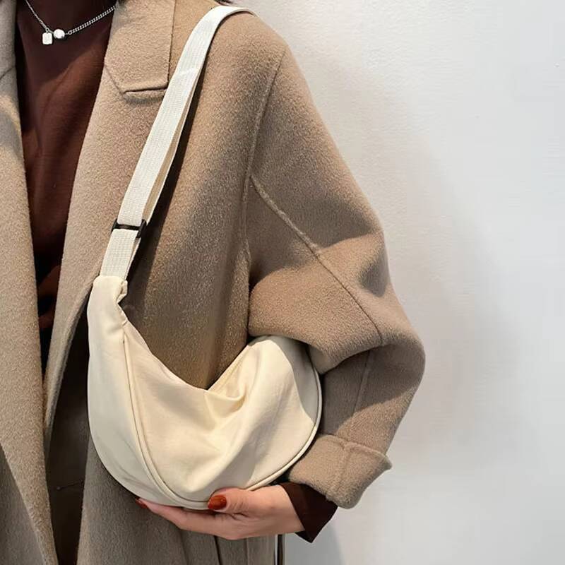 Women Shoulder Bags Solid Color Nylon Dumpling Messenger 2023 New Trendy Lightweight Large Capacity Underarm Bag ddmynov