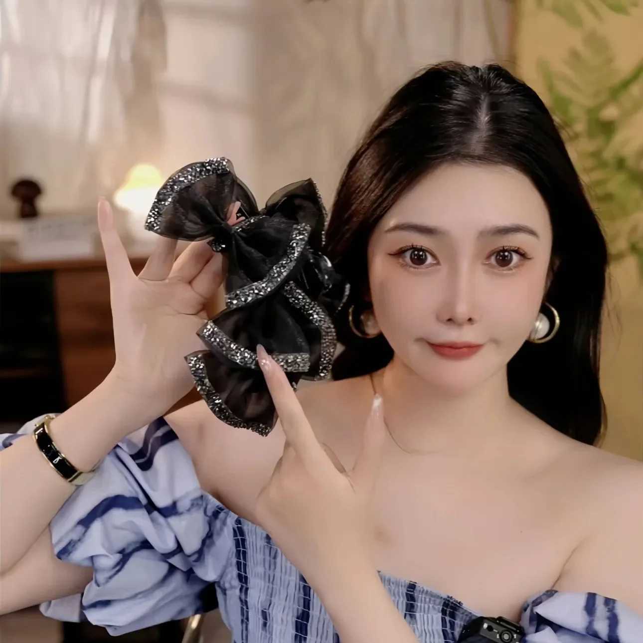 Female Exquisite Accessories New Headwear Sweet Bowknot Decorate Hair Claws Spring Fall Shark Hair Clip Women Party Hairpins Z250707