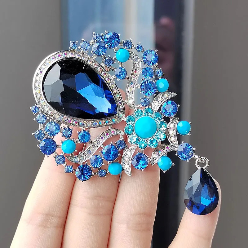 Elegant Large Crystal Waterdrop Brooches for Women Vintage Fashion Pendant Style Wedding Pins Party Jewelry 250625