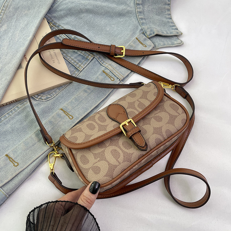 Designer High-End Small for Women 2025 New Printed Baguette Fashionable Textured Shoulder Crossbody Light Luxury Women's Bag
