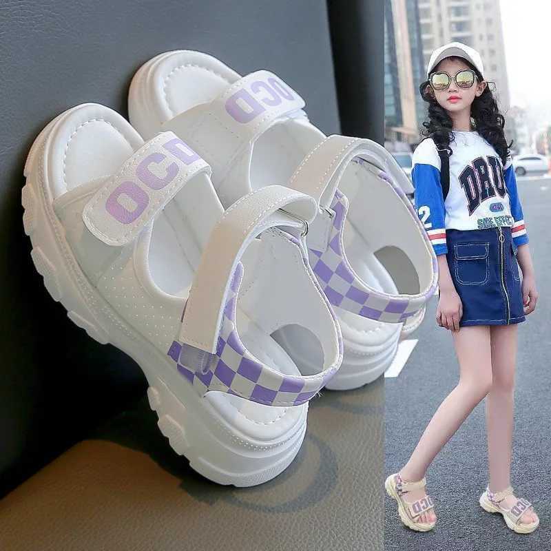 2024 Spring/summer New Childrens Sandals Girls Soft Soled Casual Big Children Summer Student Beach Shoes R250707
