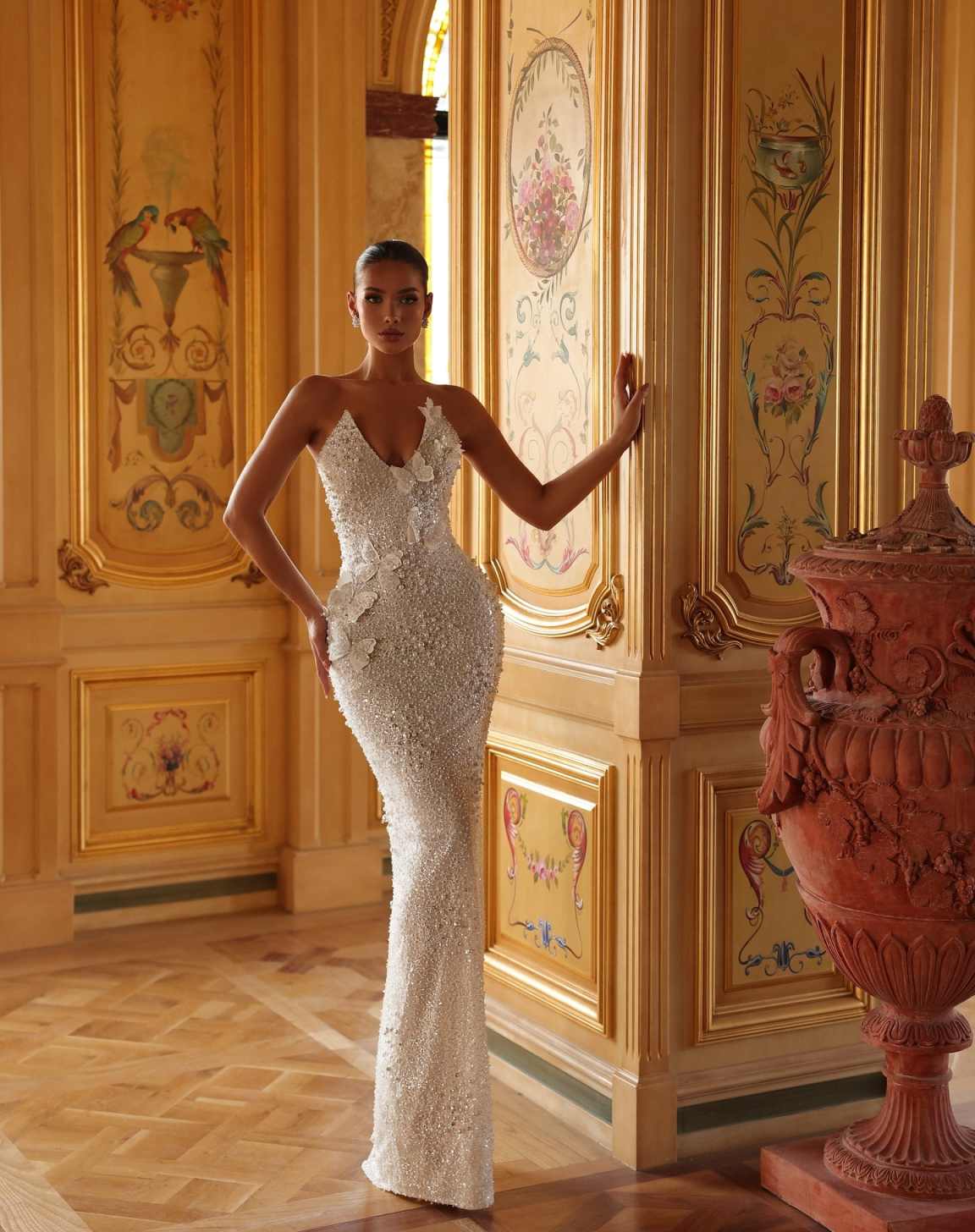 Fashion Strapless Pearls Wedding Dresses Elegant Sleeveless Sequined Applique Mermaid Gown Beaded vestidos de novia Customized