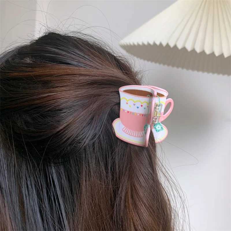 Sweet Cute Plastic Pastoral Flower Print Cup Shark Hairpin For Women Girls New Cute Vase Shape Hair Clip Claw Accessories Y250707