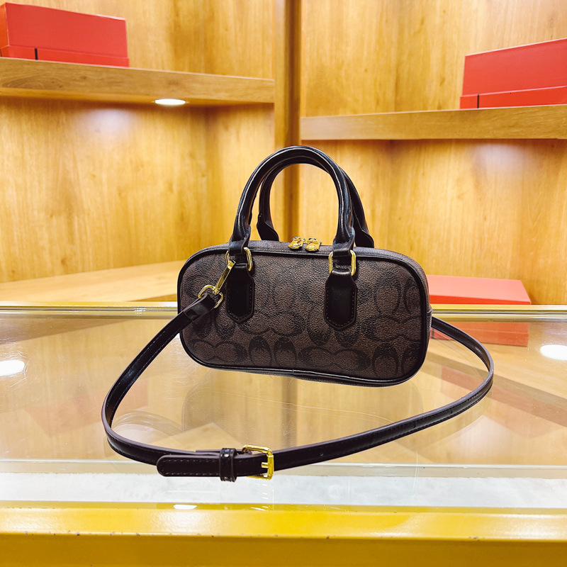Designer This Year's Trend Small for Women 2025 New Korean Style Elegant Handbag Fashionable Versatile Shoulder Crossbody Light Luxury Women'