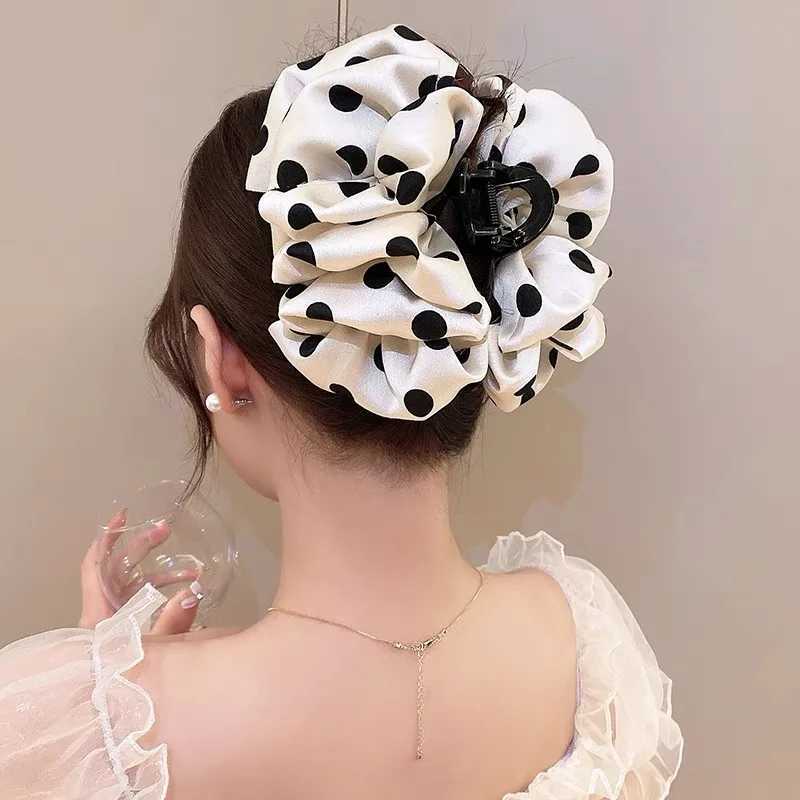 awaytr Wrinkled Polka Dots Hair Claws Elegant Satin Hair Clips Crab for Girl Gift Hair Accessories Festival Headwear Y250707