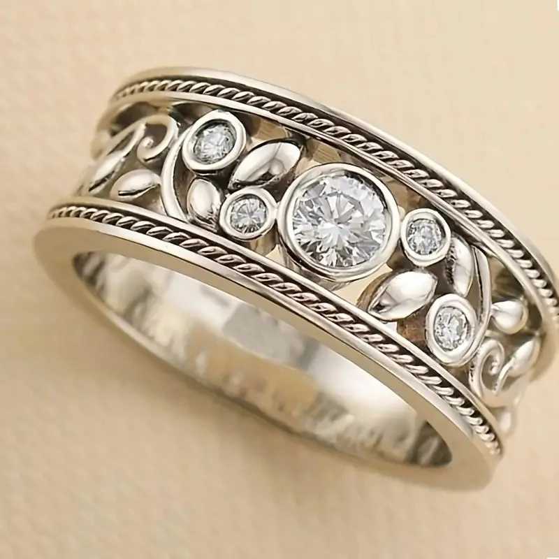 925 Sterling Silver Hollow Rings for Women Round Cubic Zirconia Fashion Wedding Bands Female Ring Party New Jewelry XJ250707