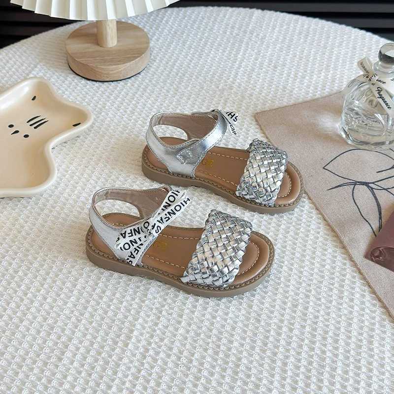 2025 Children Casual Sandals for Girls Summer New Fashion Korean Style Soft Bottom Anti-Slip Versatile Princess Beach Shoes R250707
