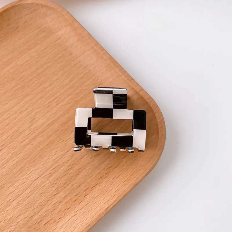 Fashion Hair Claws for Women Acetate Hair Clip Colorful Plaid Small Claw Clip Girls Hair Barrettes Hair Accessories 2022 New Z250707
